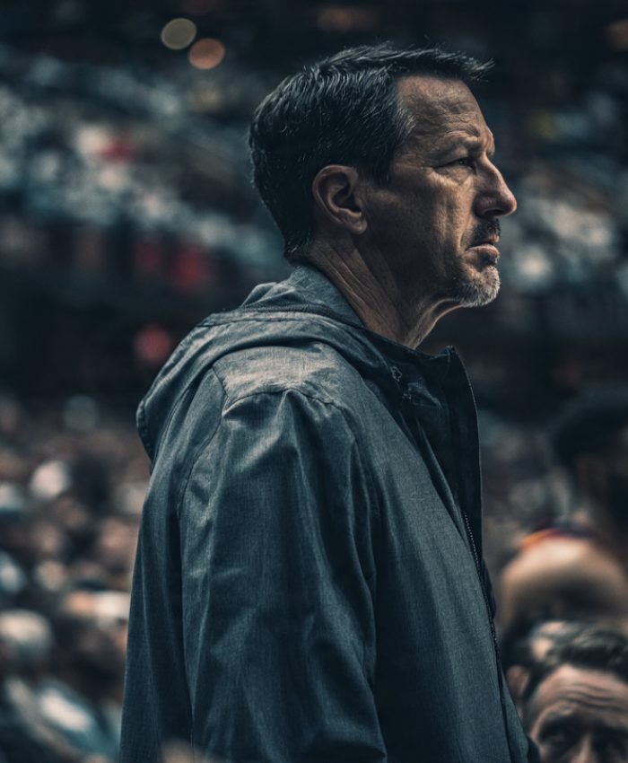 Kenny Atkinson reacting during Cavaliers vs Knicks playoff game